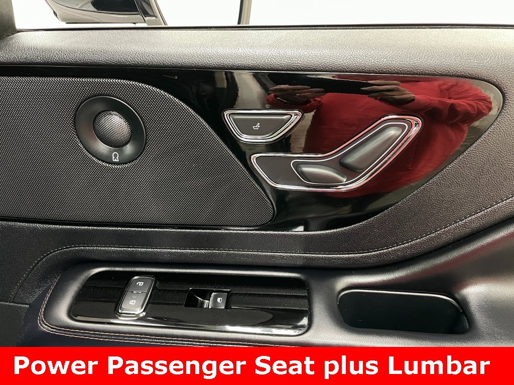 Used 2020 Lincoln Aviator Reserve w/ Elements Package Plus image 11