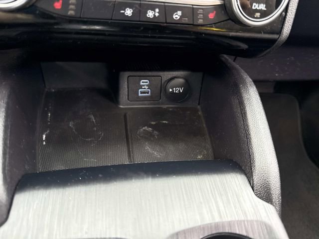 Used 2022 Ford Escape SE w/ SE Sport Appearance Package image 34