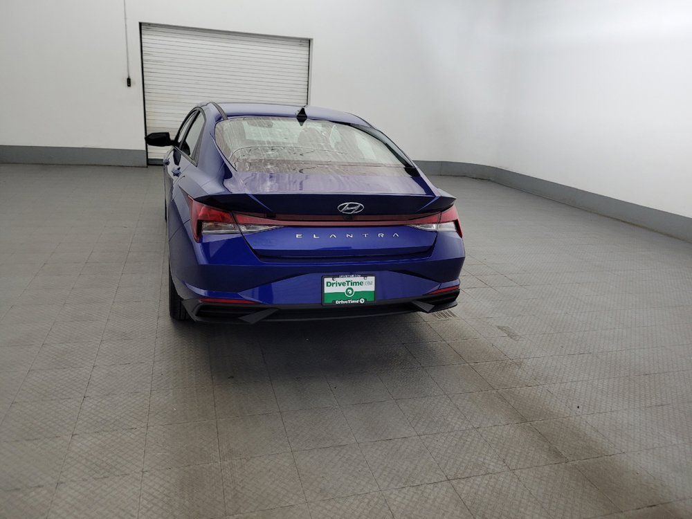 Used 2023 Hyundai Elantra SEL w/ Convenience Package FWD image 6