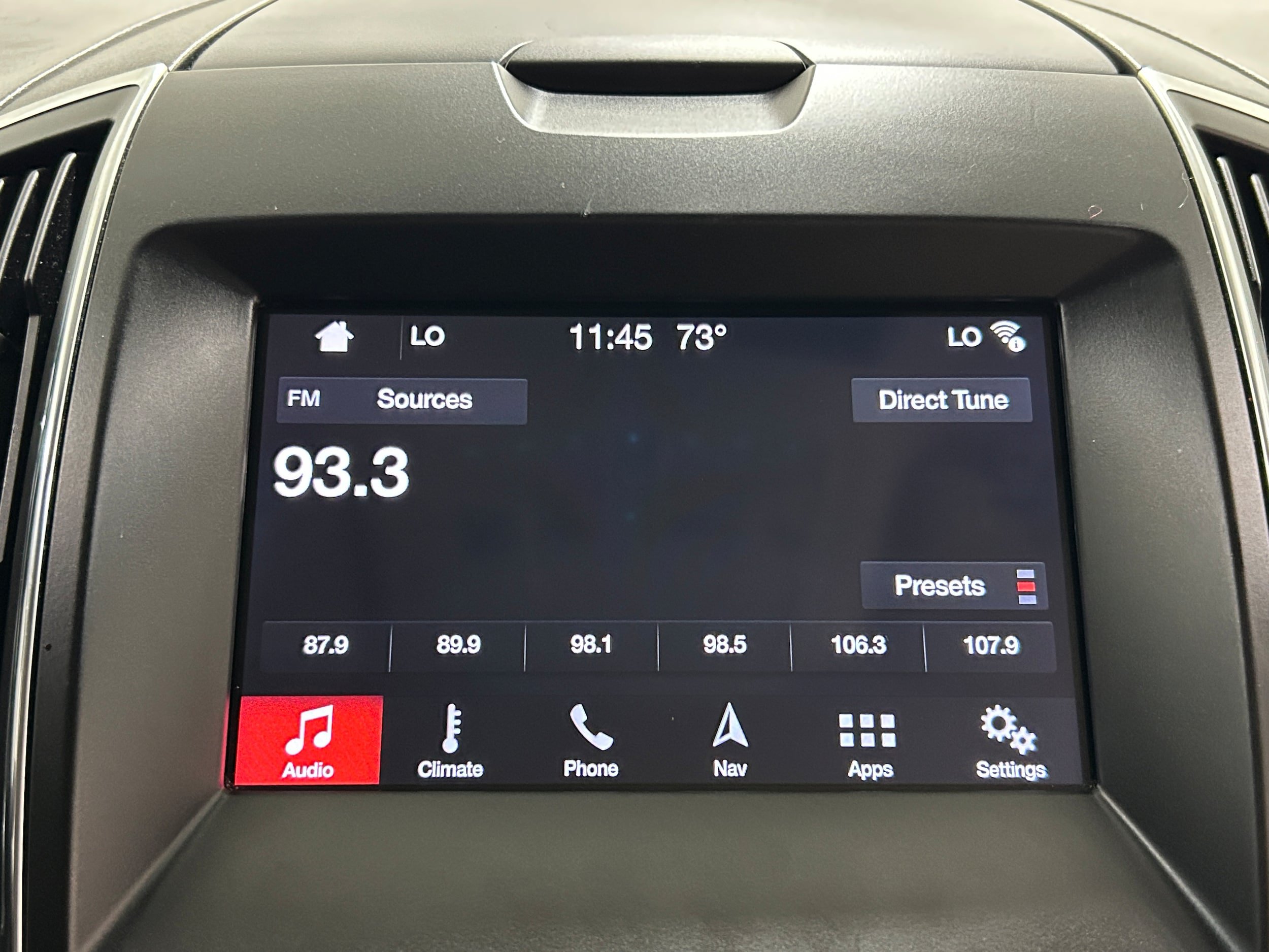 Used 2019 Ford Edge Titanium w/ Cold Weather Package AWD/4WD image 5