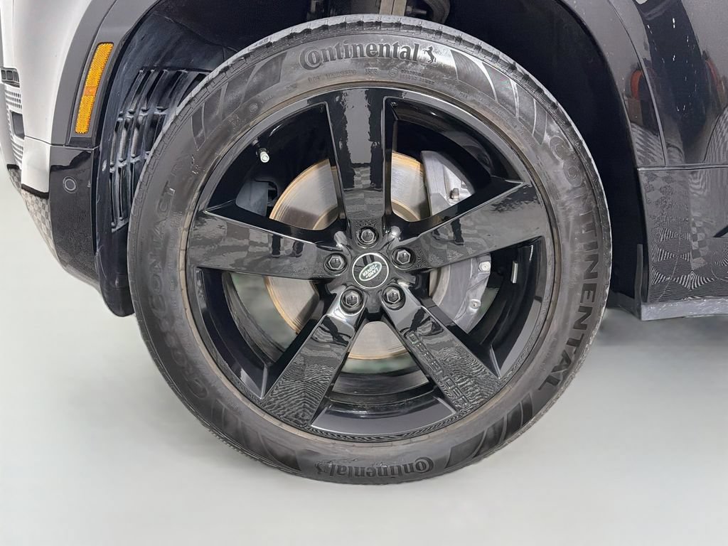 Certified 2023 Land Rover Defender 130 X-Dynamic SE AWD/4WD image 34