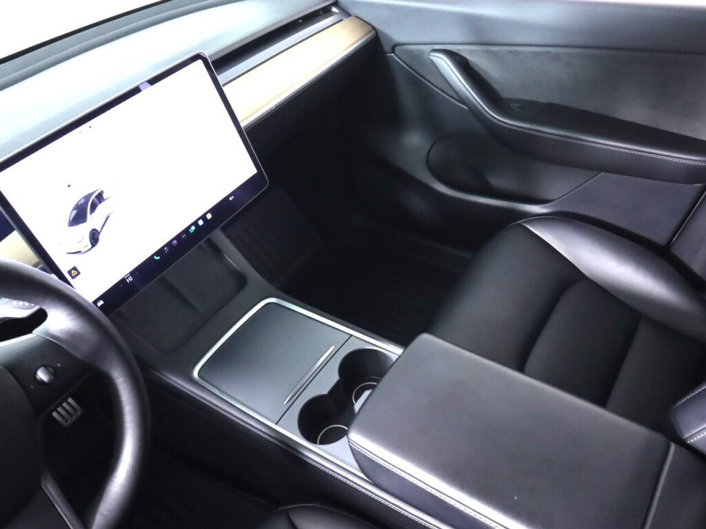 Used 2021 Tesla Model Y Performance image 30