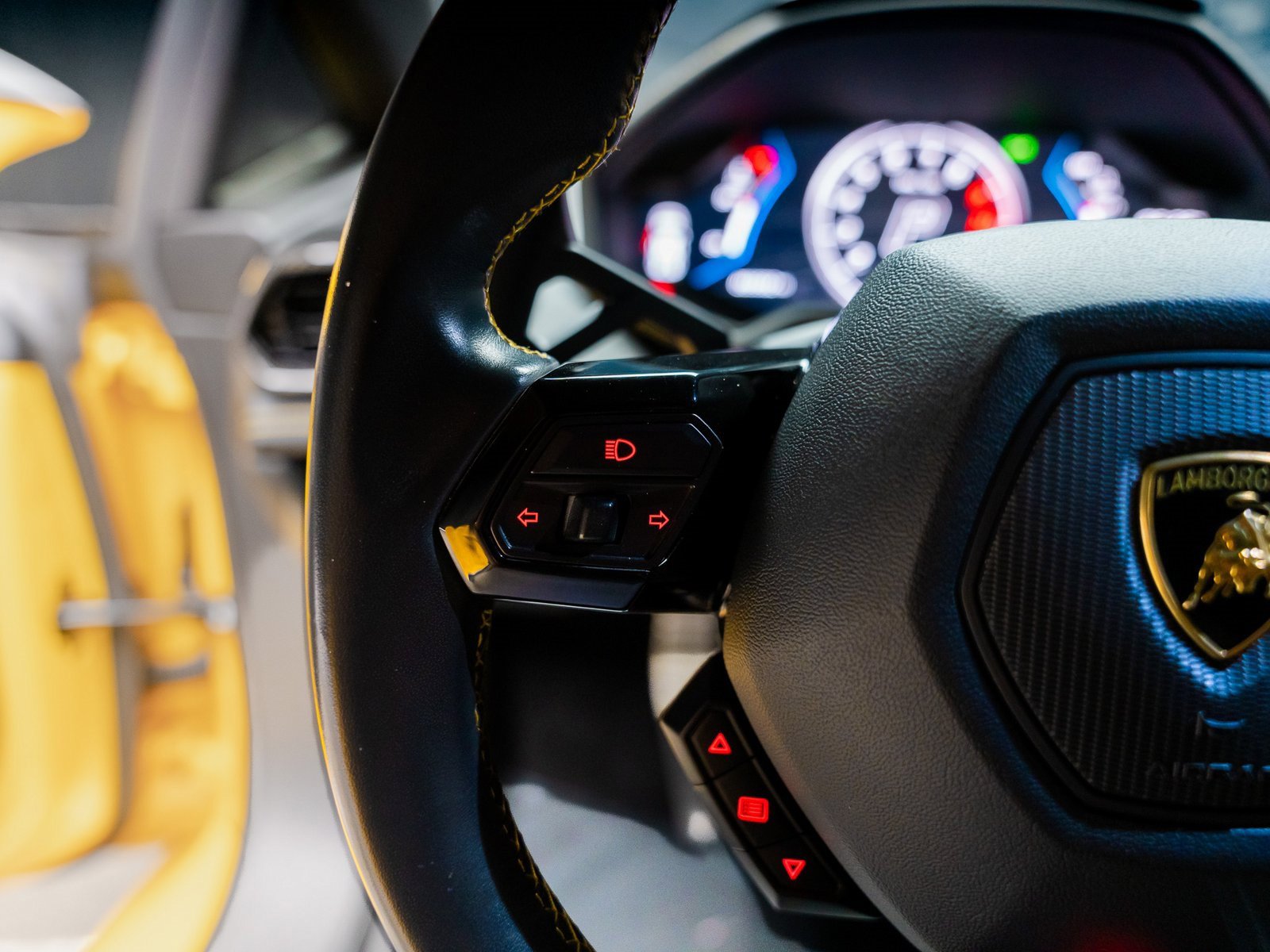 Used 2022 Lamborghini Huracan EVO image 50