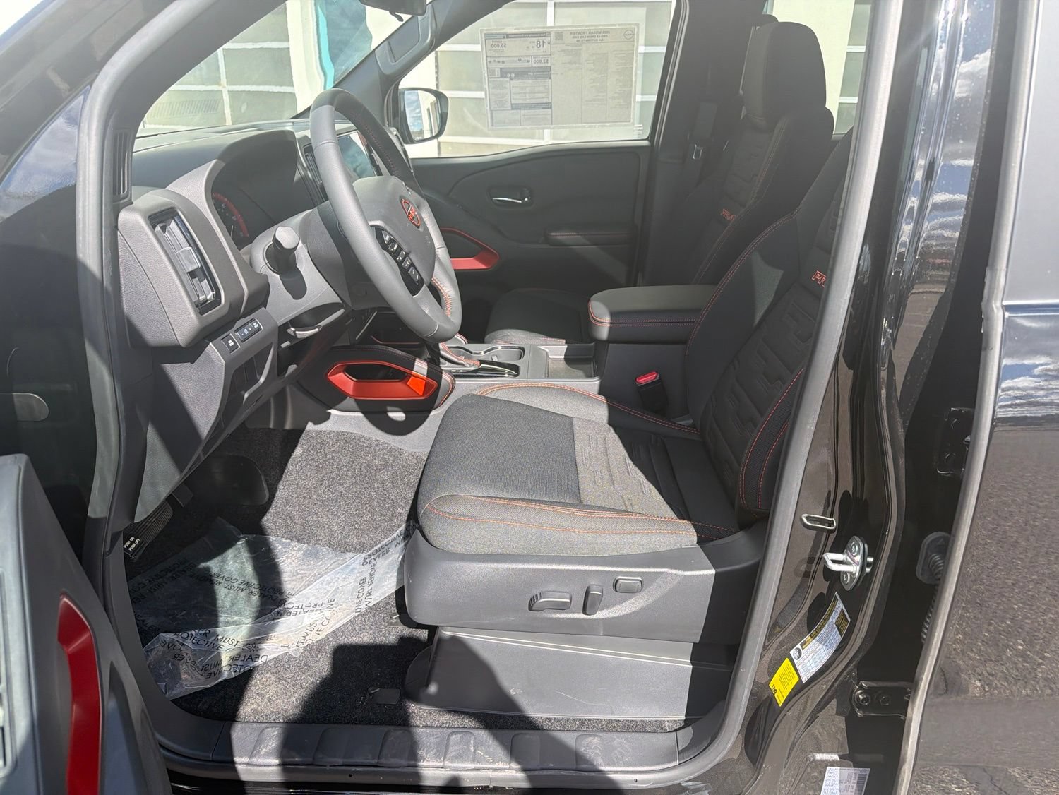 Used 2023 Nissan Frontier PRO-4X w/ Technology Package AWD/4WD image 6