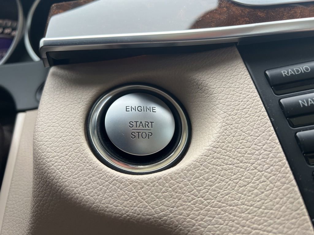 Used 2015 Mercedes-Benz E 350 4MATIC Sedan image 41