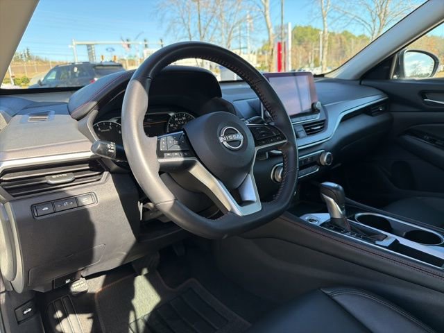 Used 2025 Nissan Altima 2.5 SR image 9