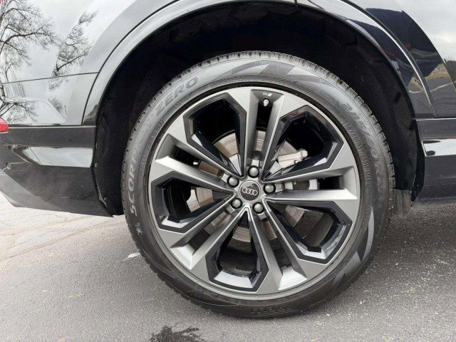Certified 2025 Audi Q7 Premium Plus w/ Premium Plus Package image 33