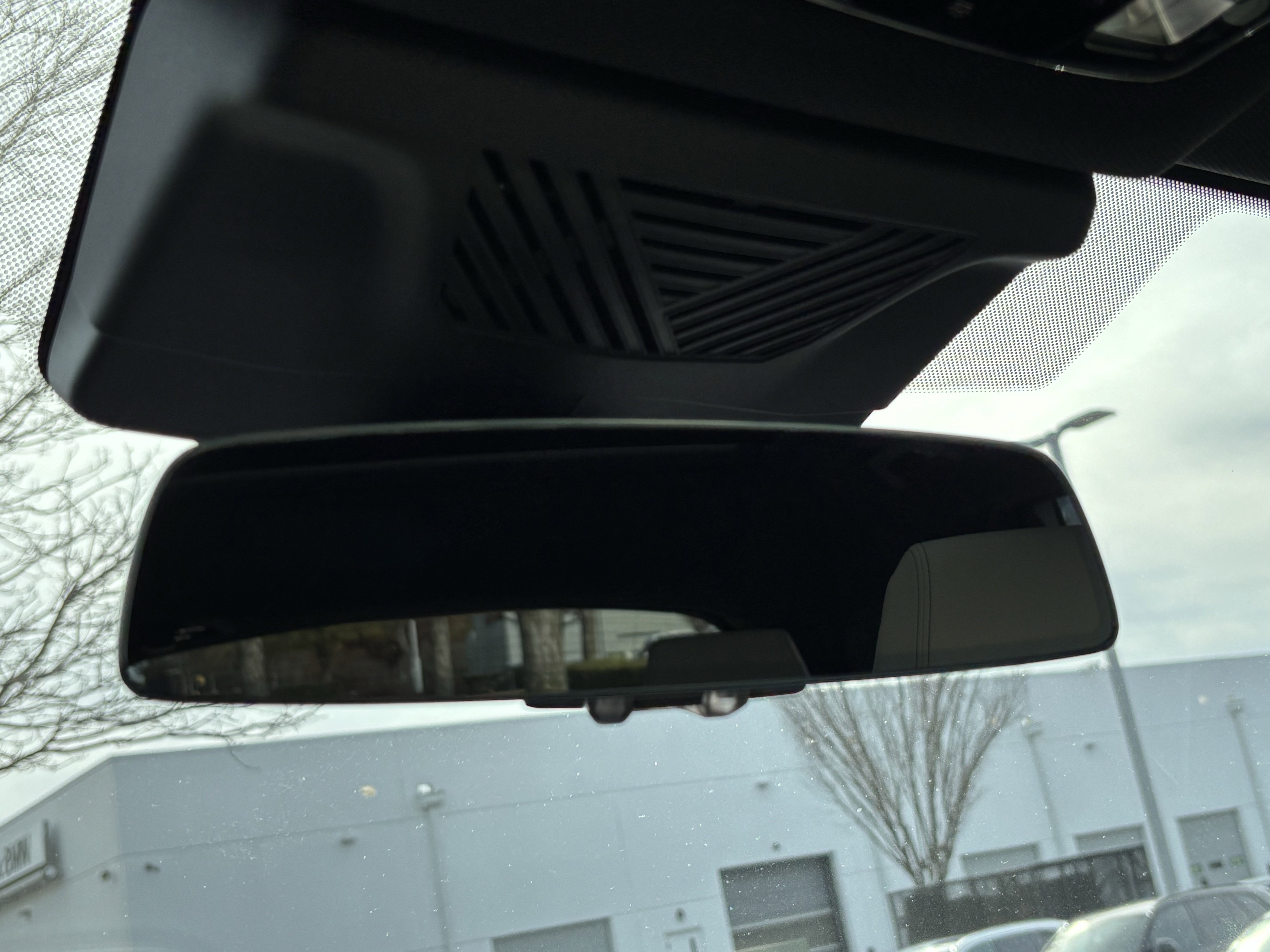 Certified 2025 BMW X1 xDrive28i w/ Technology Package image 27