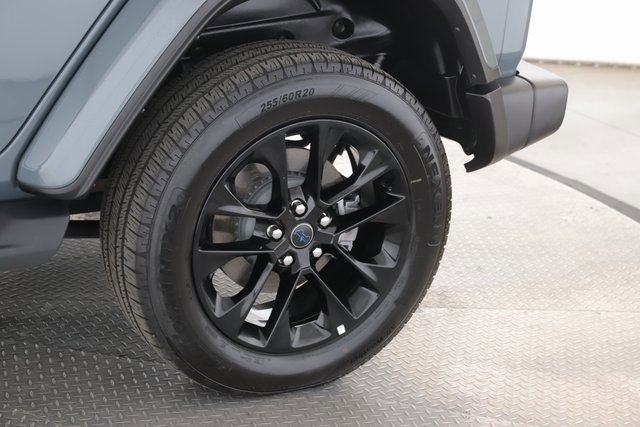 Used 2025 Jeep Wrangler Unlimited Sahara image 14