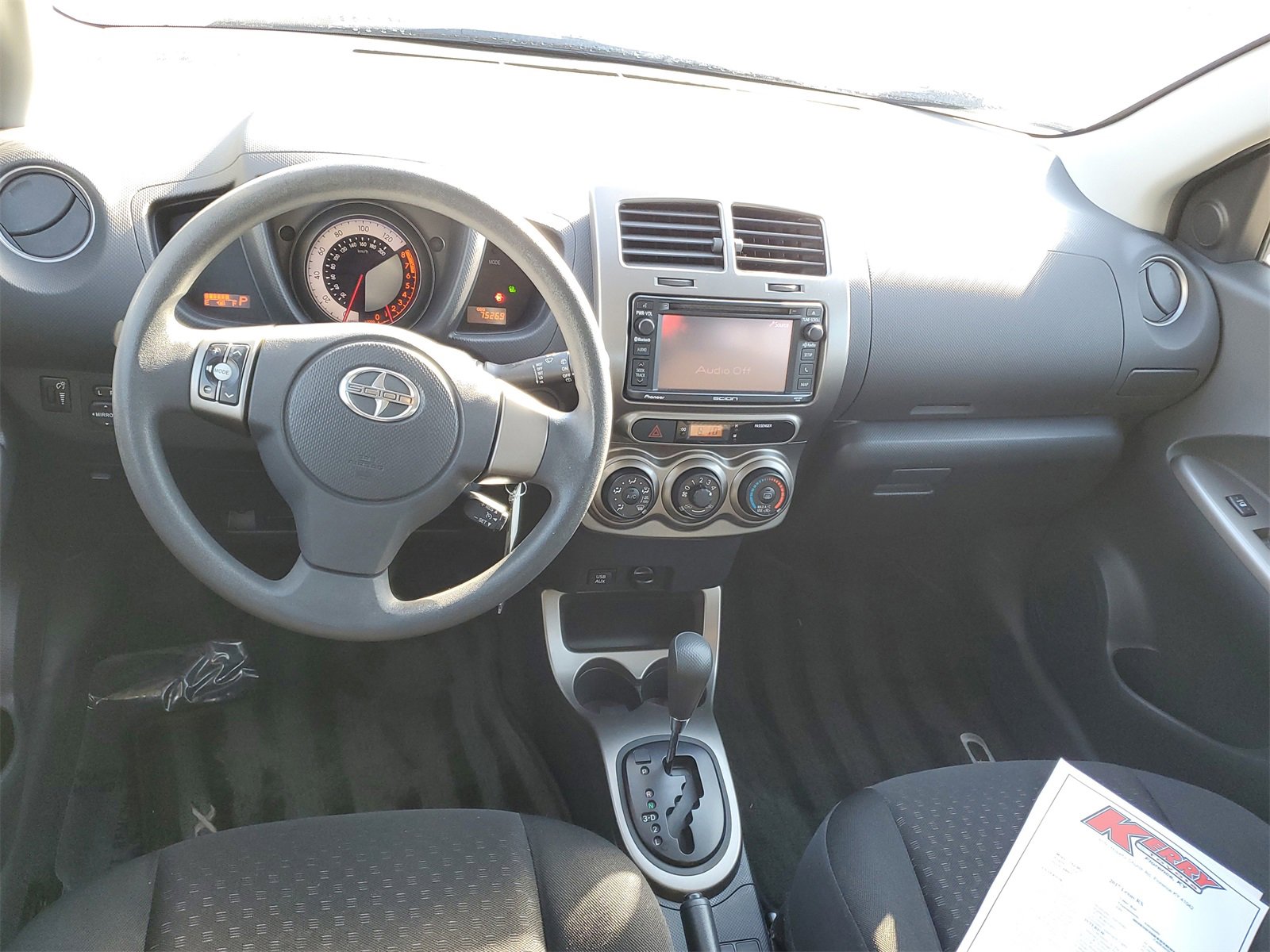 Used 2014 Scion xD image 9
