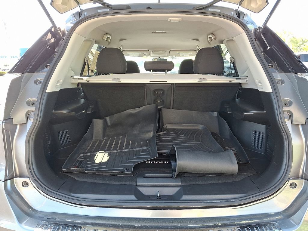 Used 2016 Nissan Rogue SV AWD/4WD image 29