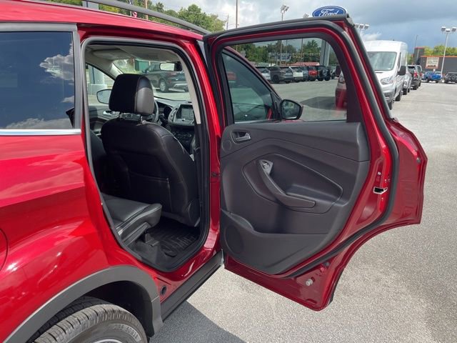 Used 2017 Ford Escape SE w/ SE Leather Comfort Package image 17