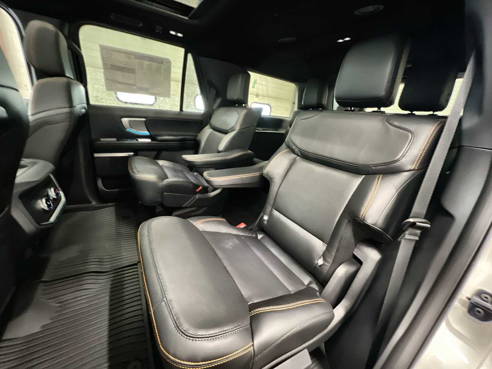 New 2025 Ford Expedition Tremor image 25