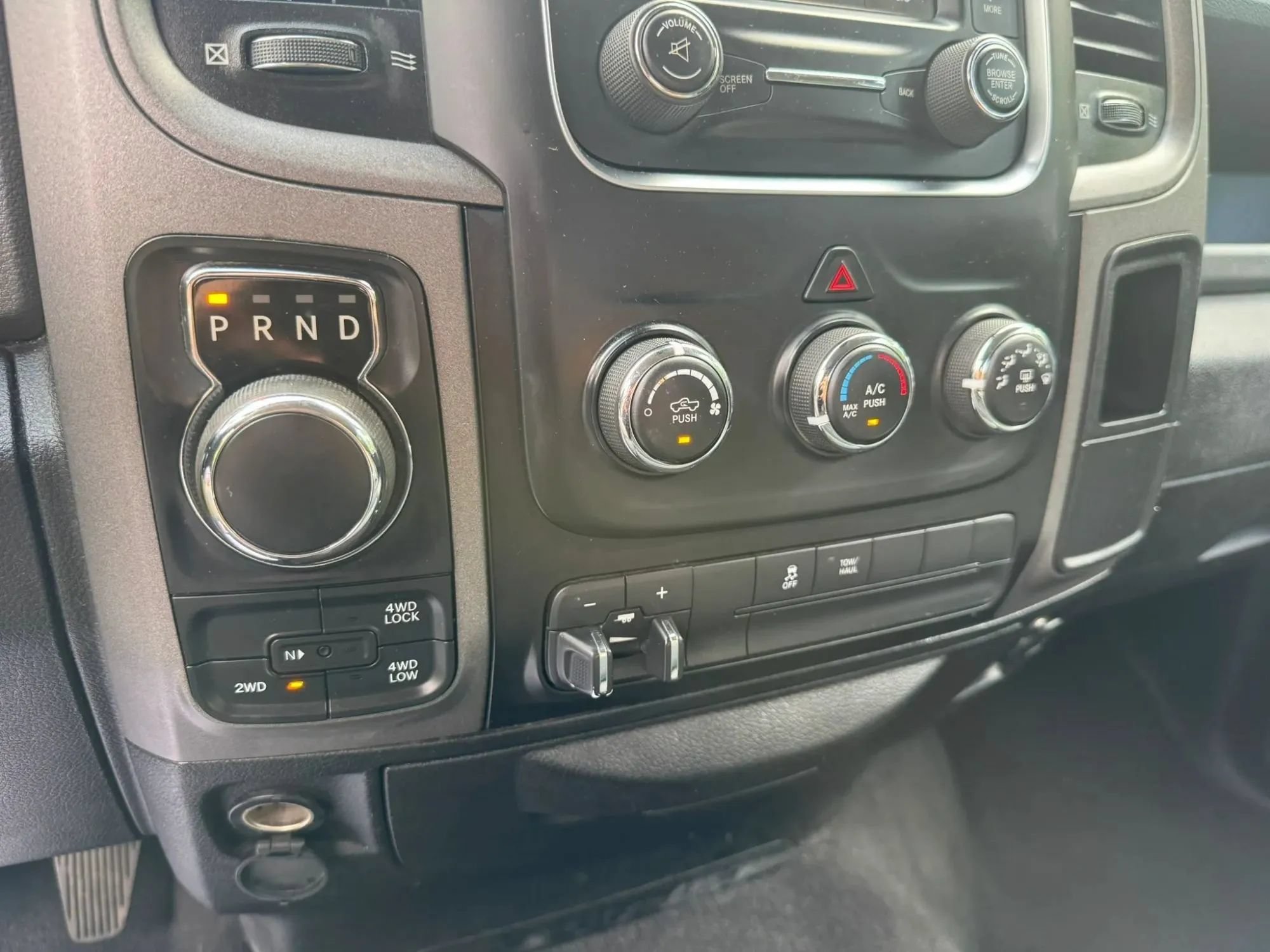 Used 2019 RAM 1500 Express AWD/4WD image 18