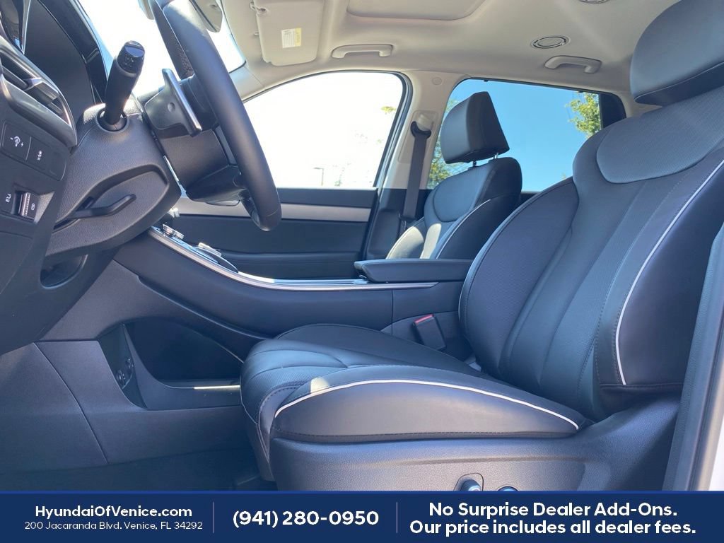 Certified 2025 Hyundai Palisade SEL FWD image 2