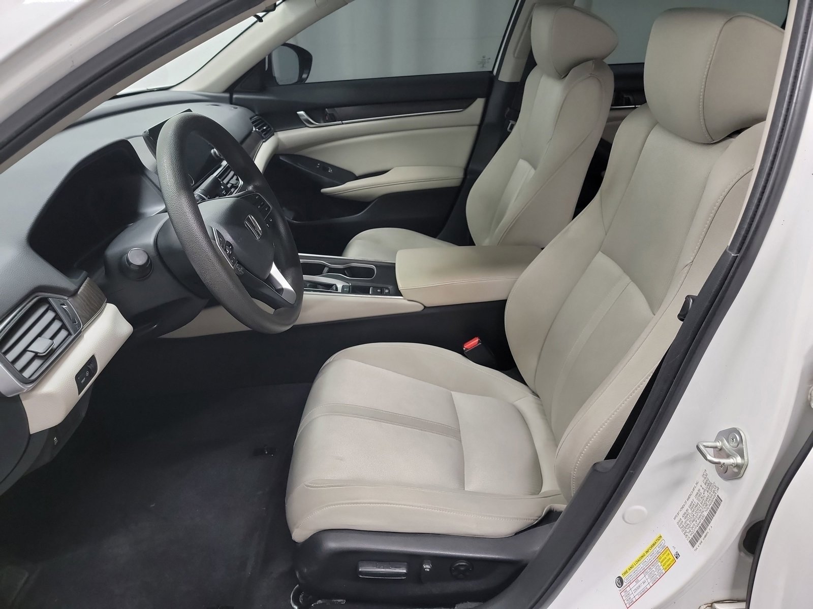 Used 2019 Honda Accord EX image 12