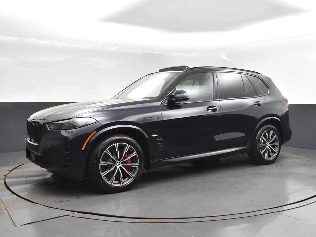Certified 2026 BMW X5 xDrive50e w/ M Sport Package AWD/4WD image 3