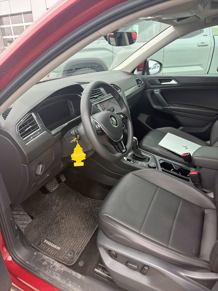 Used 2020 Volkswagen Tiguan SEL image 12