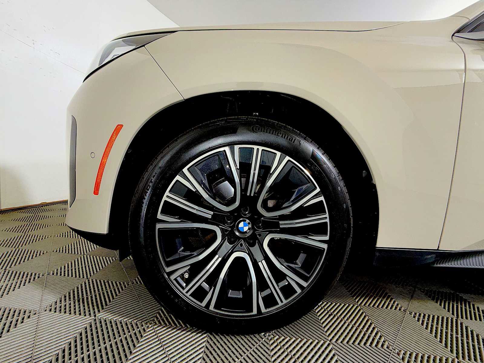 Used 2025 BMW X3 xDrive30 AWD/4WD image 8