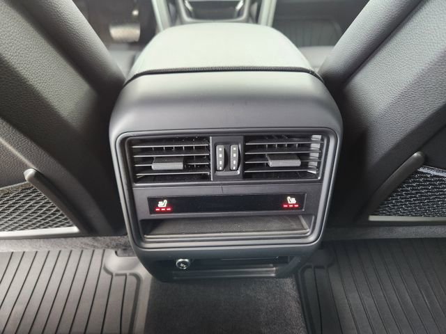 Used 2024 Porsche Cayenne image 13