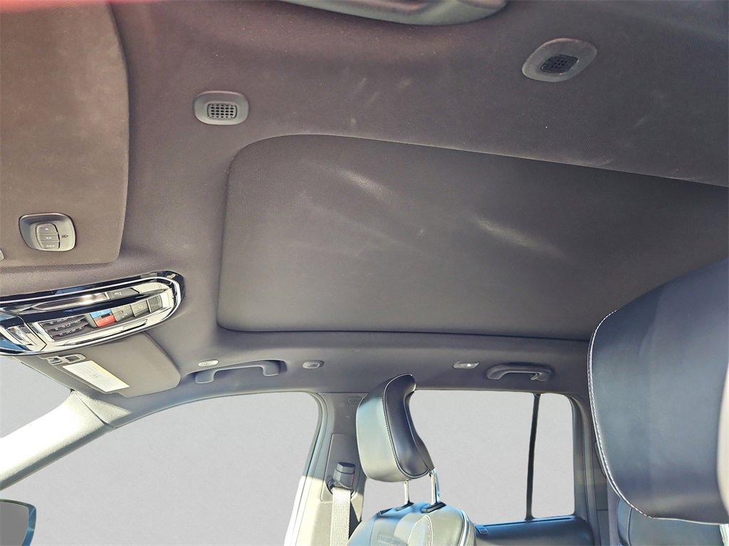 Used 2022 Jeep Grand Cherokee Overland w/ Luxury Tech Group IV image 15