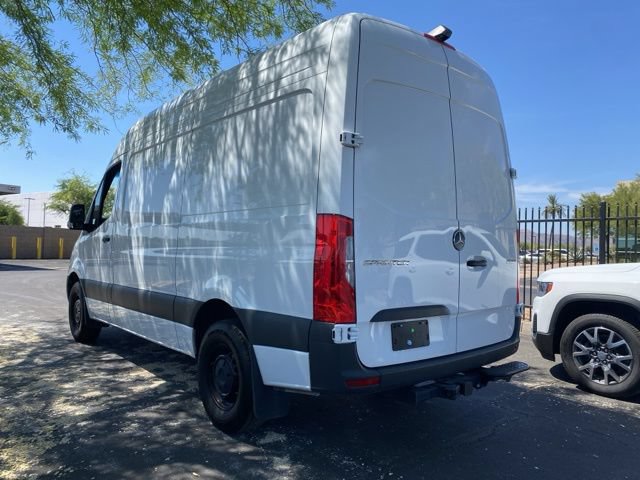 Used 2025 Mercedes-Benz Sprinter 2500 image 2