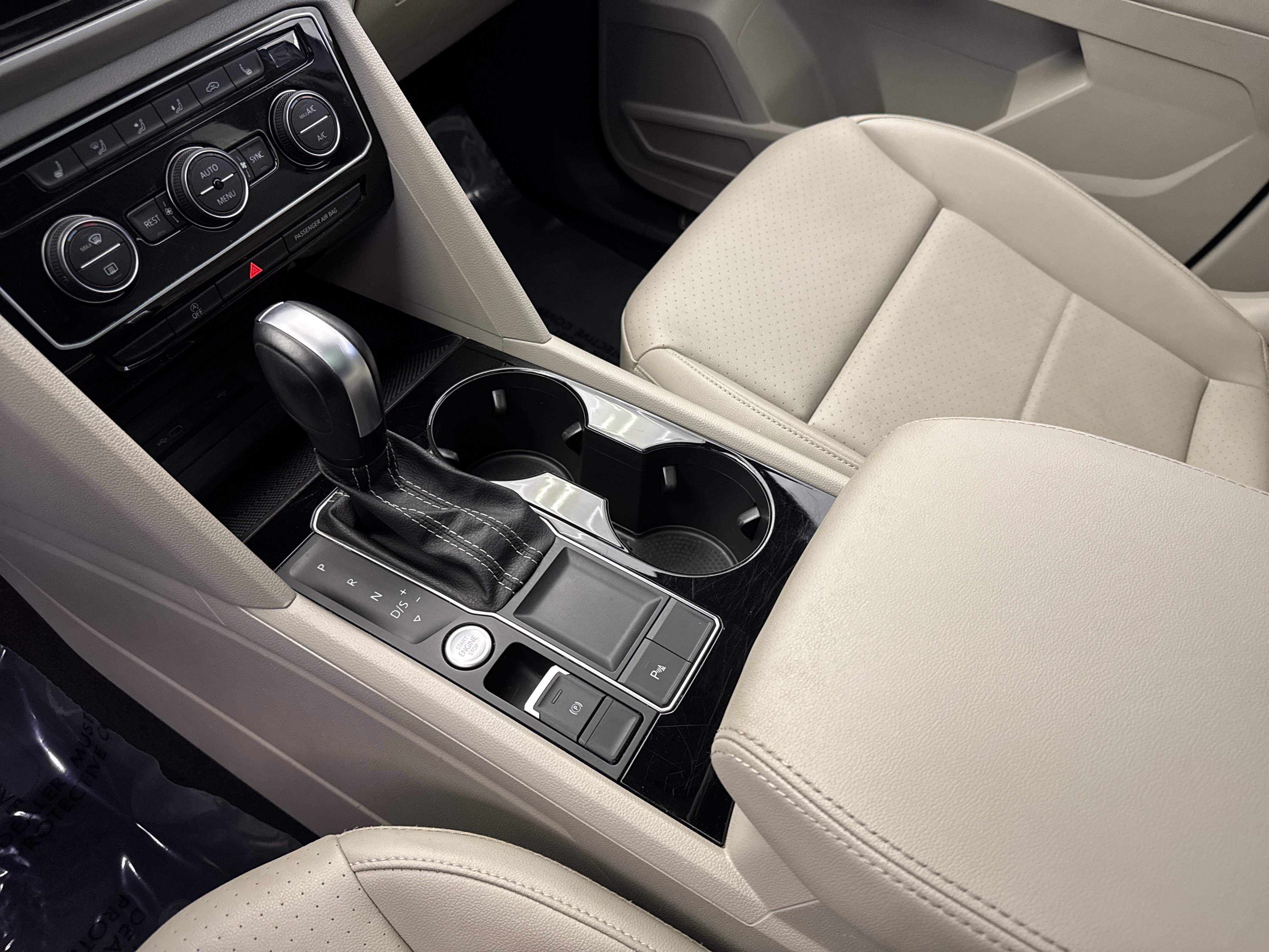 Used 2022 Volkswagen Atlas SE image 22
