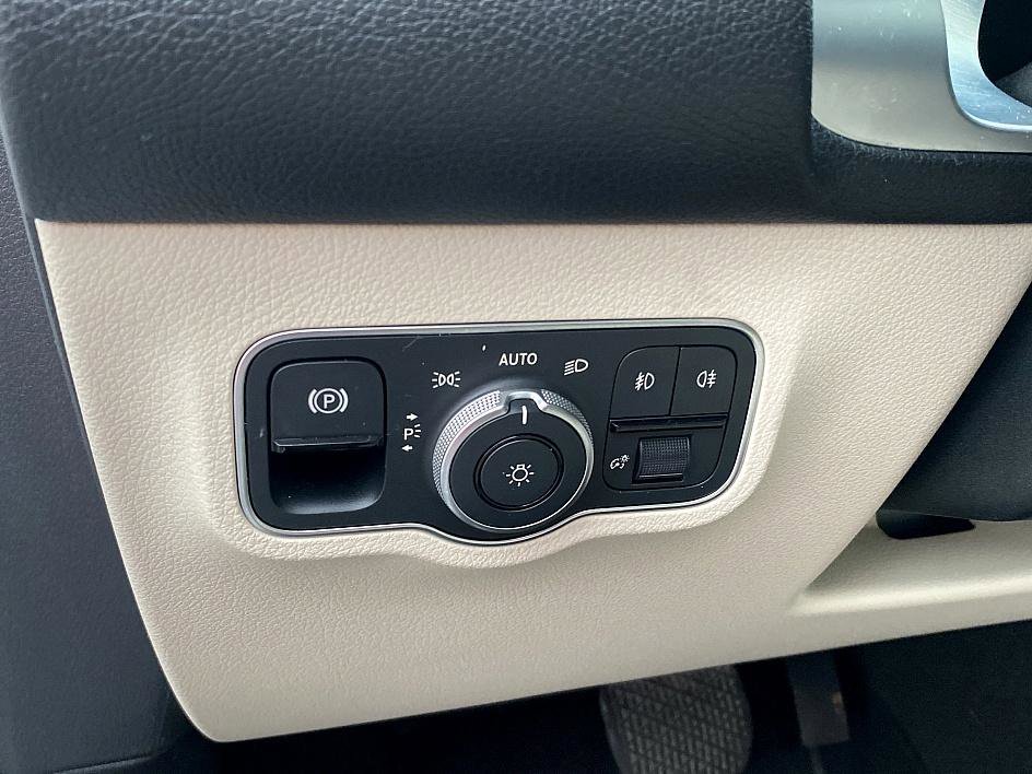 Used 2023 Mercedes-Benz GLB 250 4MATIC image 20