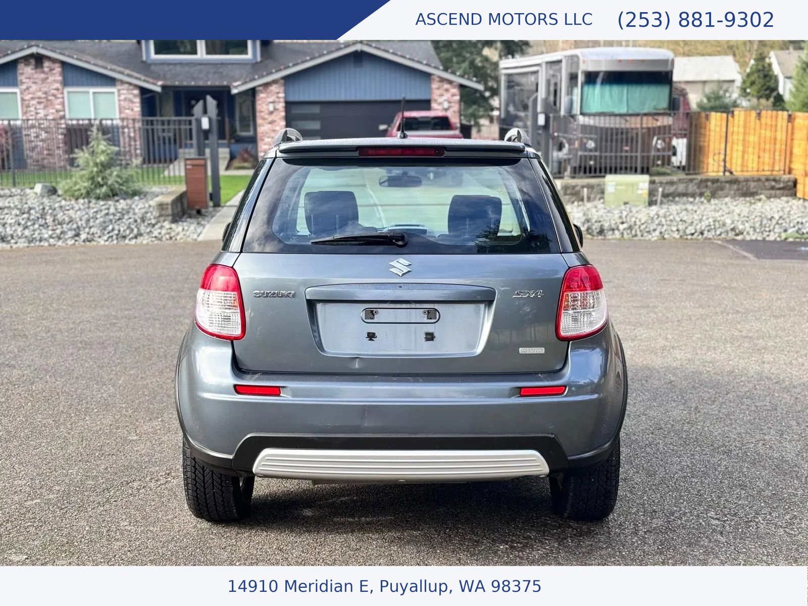 Used 2009 Suzuki SX4 AWD Hatchback w/ Touring Pkg image 4