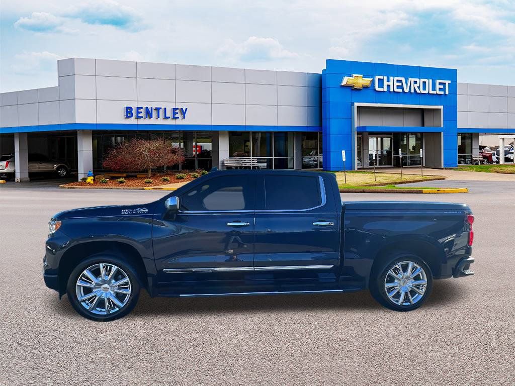 Used 2022 Chevrolet Silverado 1500 High Country w/ High Country Premium Package image 2