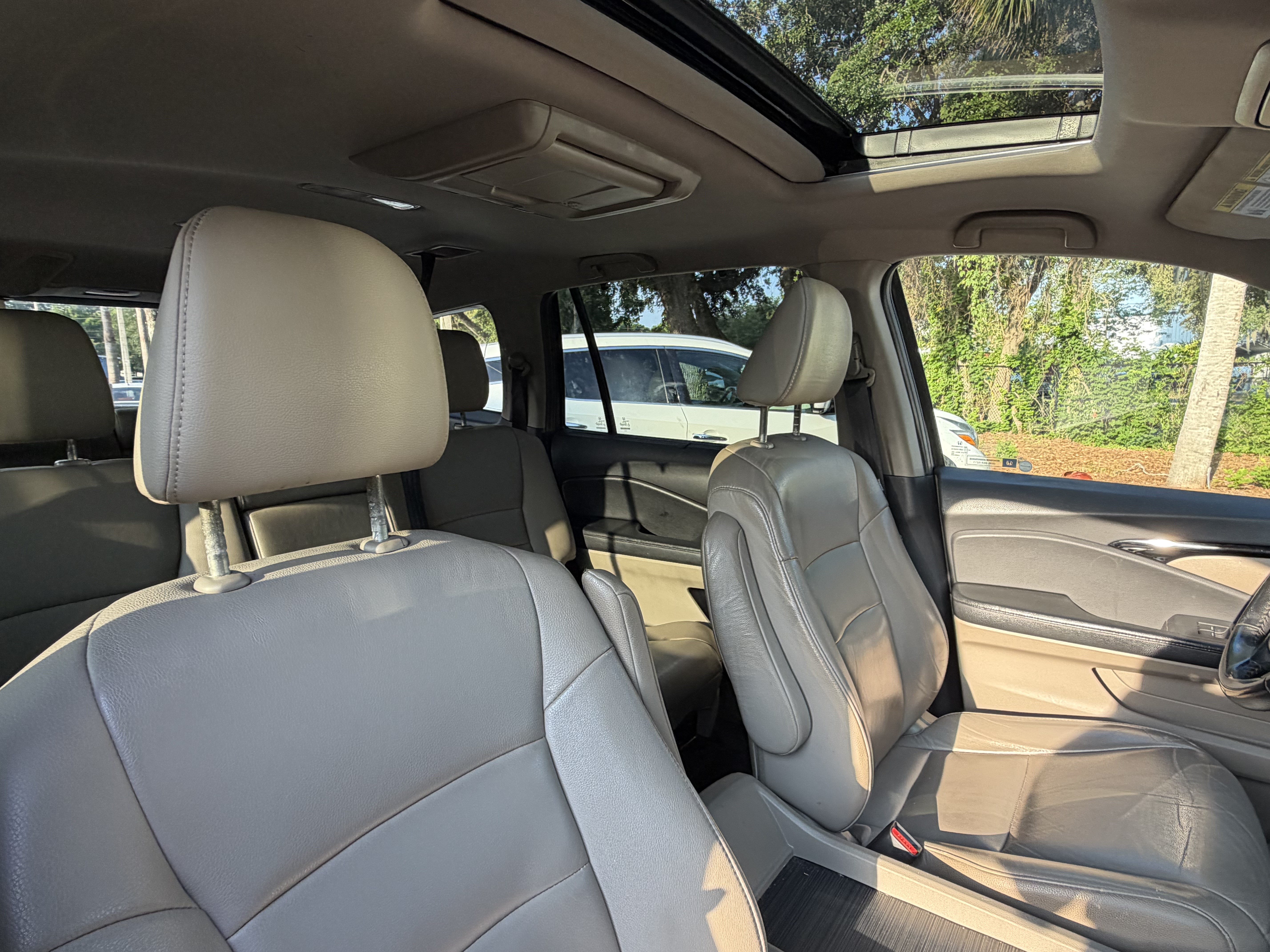 Used 2016 Honda Pilot Touring image 46