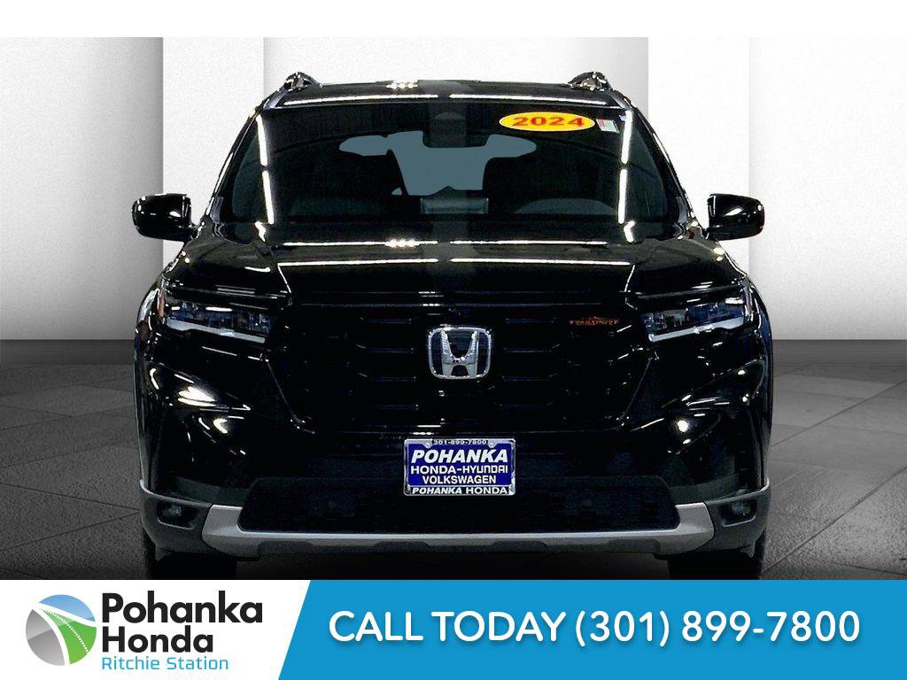 Used 2024 Honda Pilot TrailSport image 2