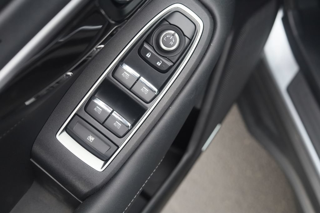 Used 2023 Subaru Outback Limited AWD/4WD image 18