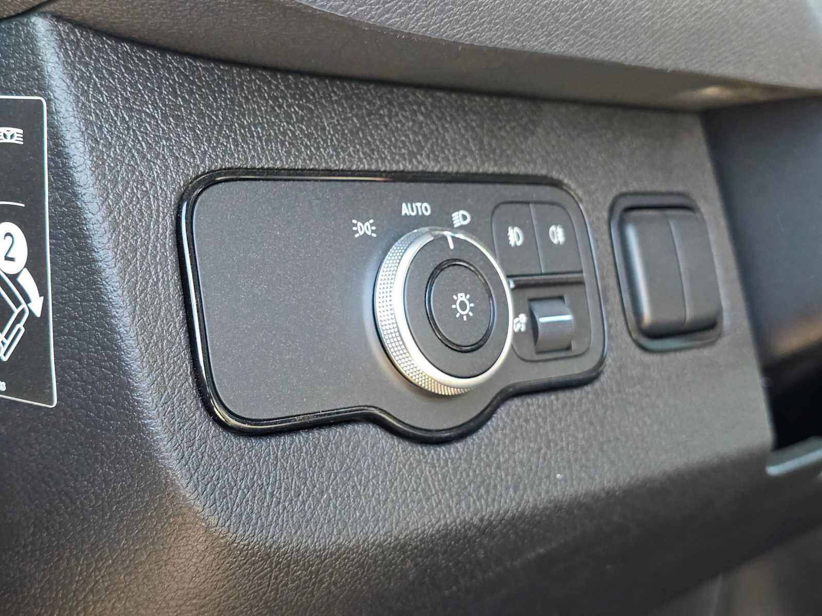 Used 2026 Mercedes-Benz Sprinter 2500 image 25