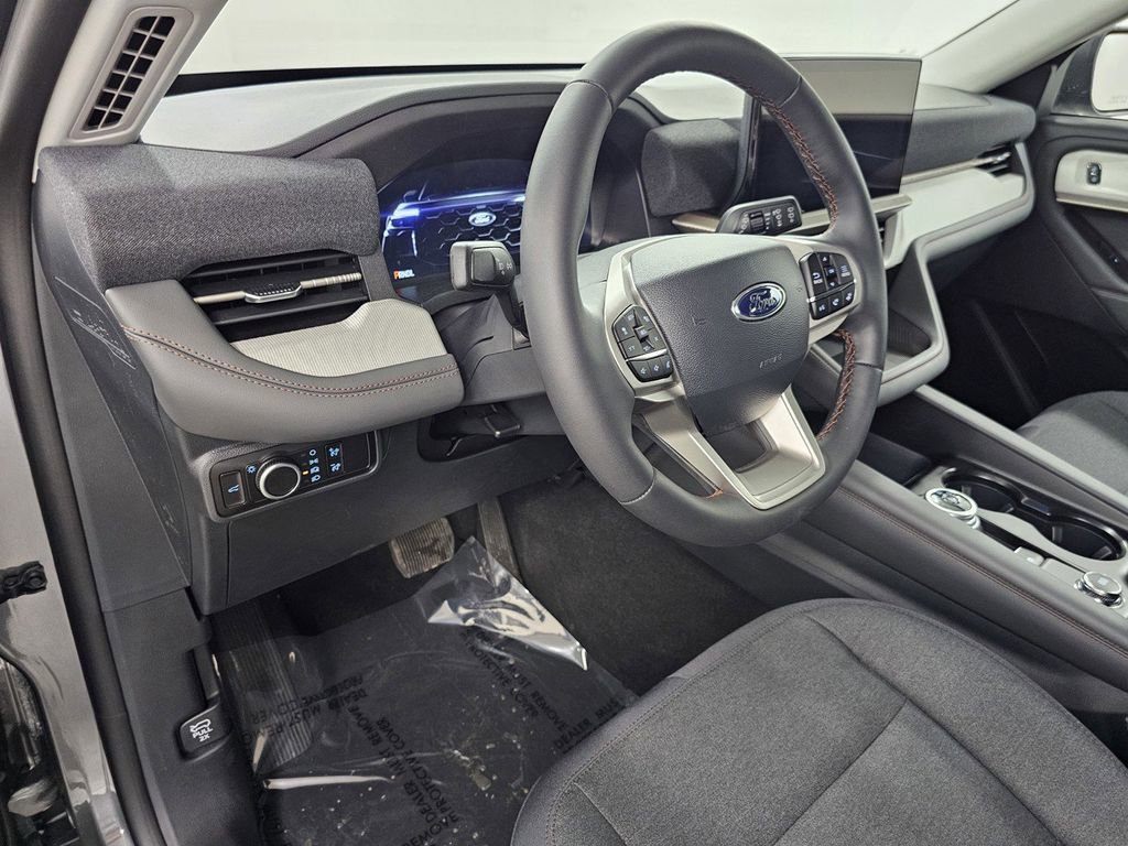 New 2026 Ford Explorer Active image 10