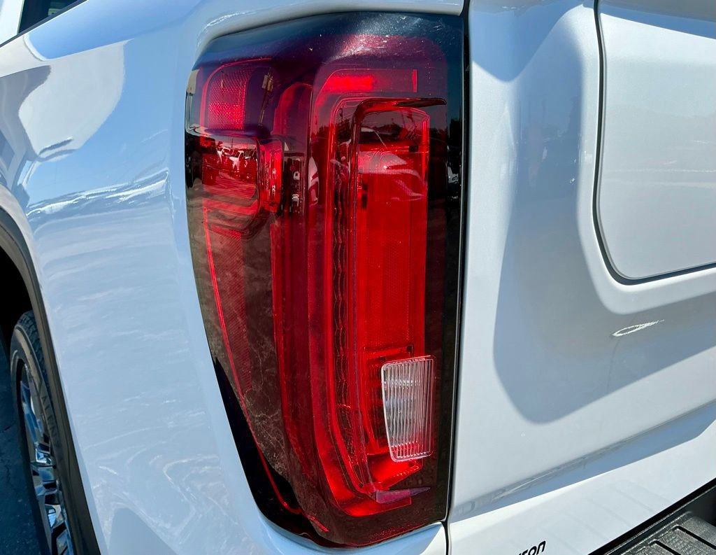 Used 2023 GMC Sierra 1500 Denali Ultimate AWD/4WD image 13
