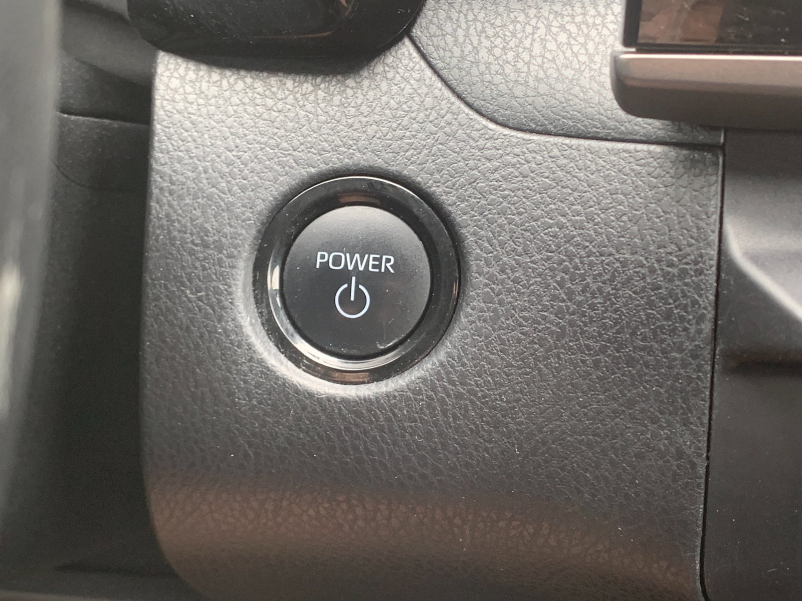 Used 2025 Toyota Camry SE FWD image 26
