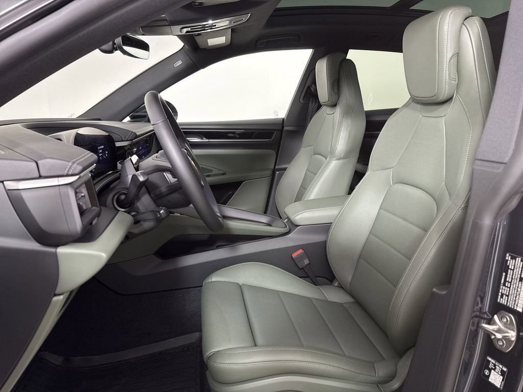 New 2026 Porsche Macan 4 Electric AWD/4WD image 5