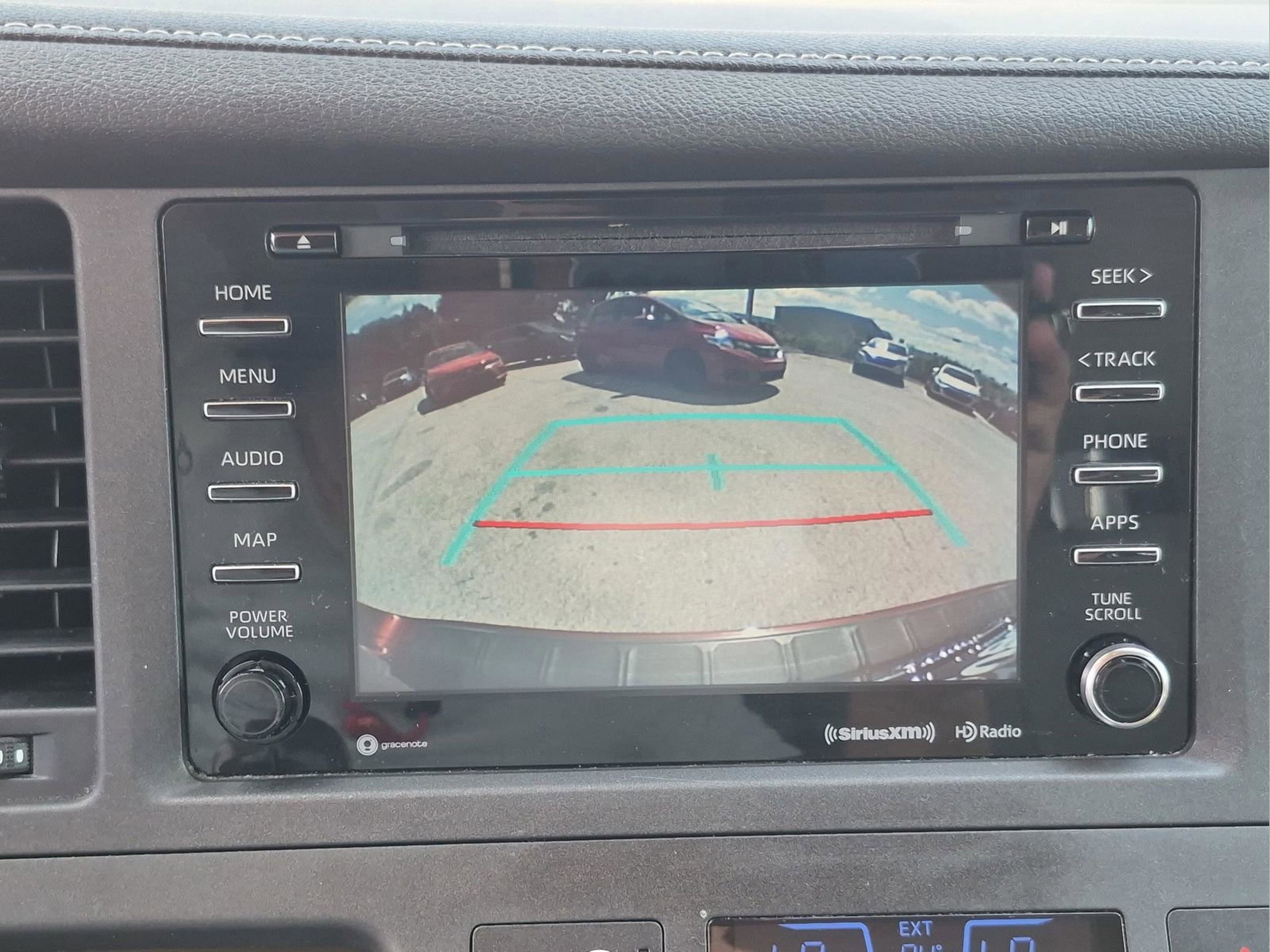 Used 2019 Toyota Sienna XLE w/ XLE Navigation Package FWD image 24