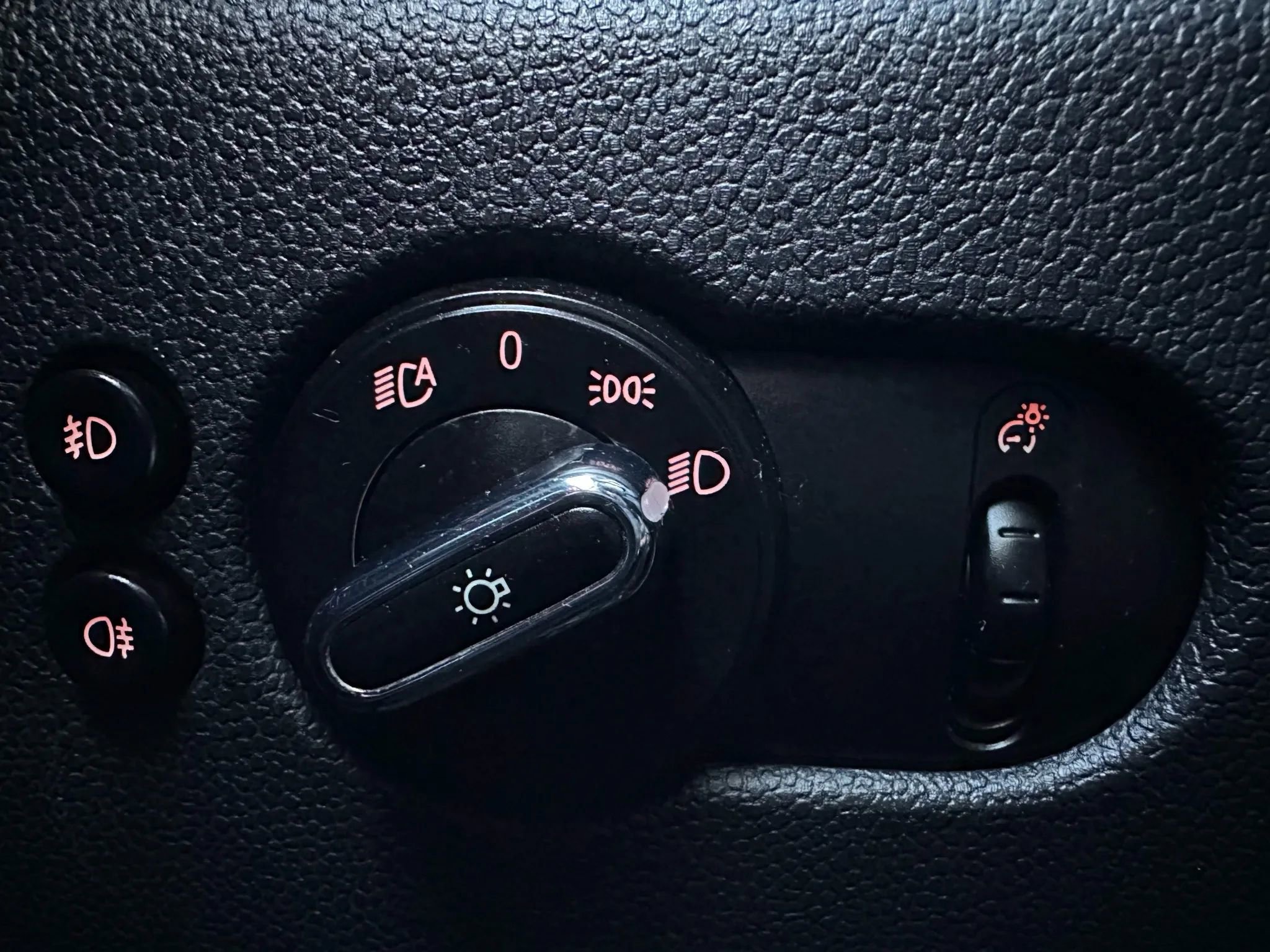 Used 2015 MINI Cooper S image 23