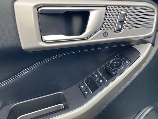 Used 2023 Ford Explorer Limited image 19
