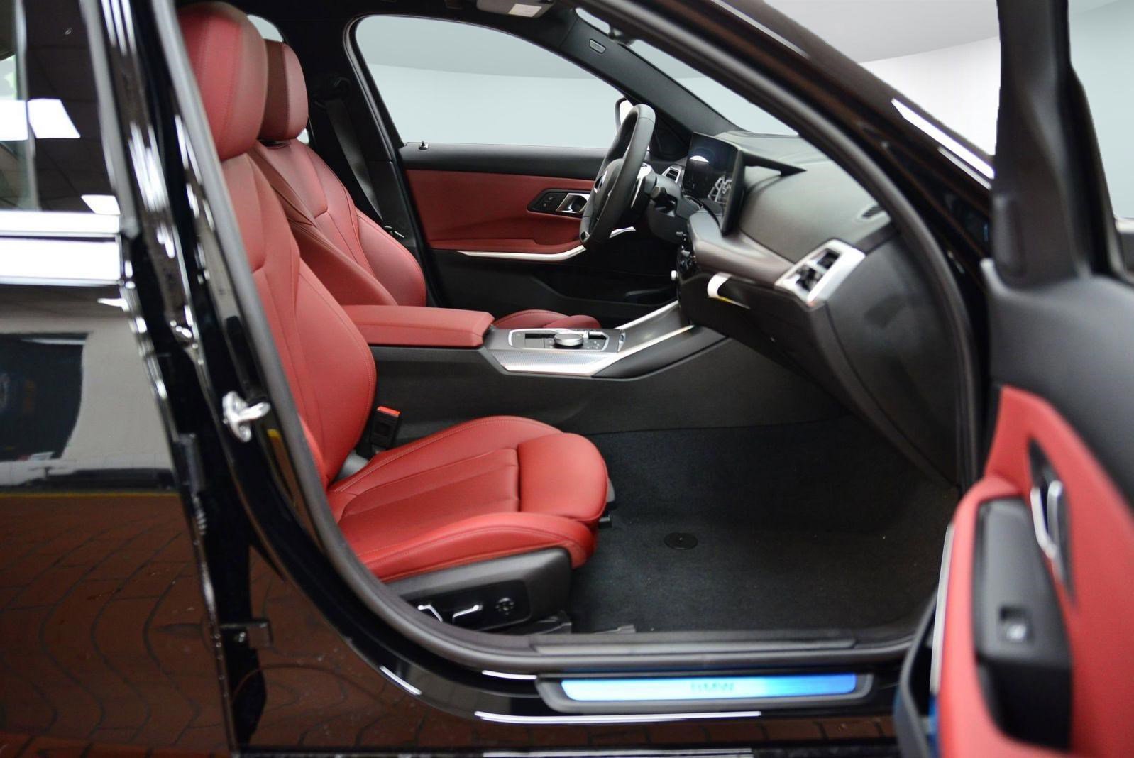 Used 2025 BMW 330i xDrive Sedan w/ Premium Package image 20