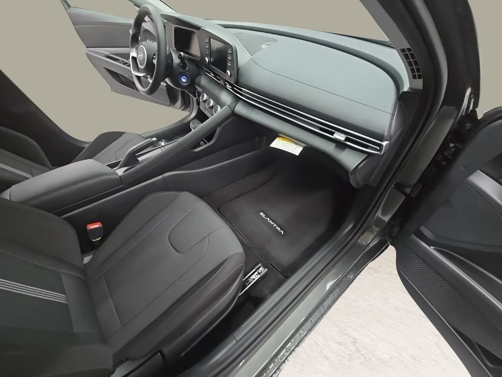 New 2026 Hyundai Elantra SE FWD image 20