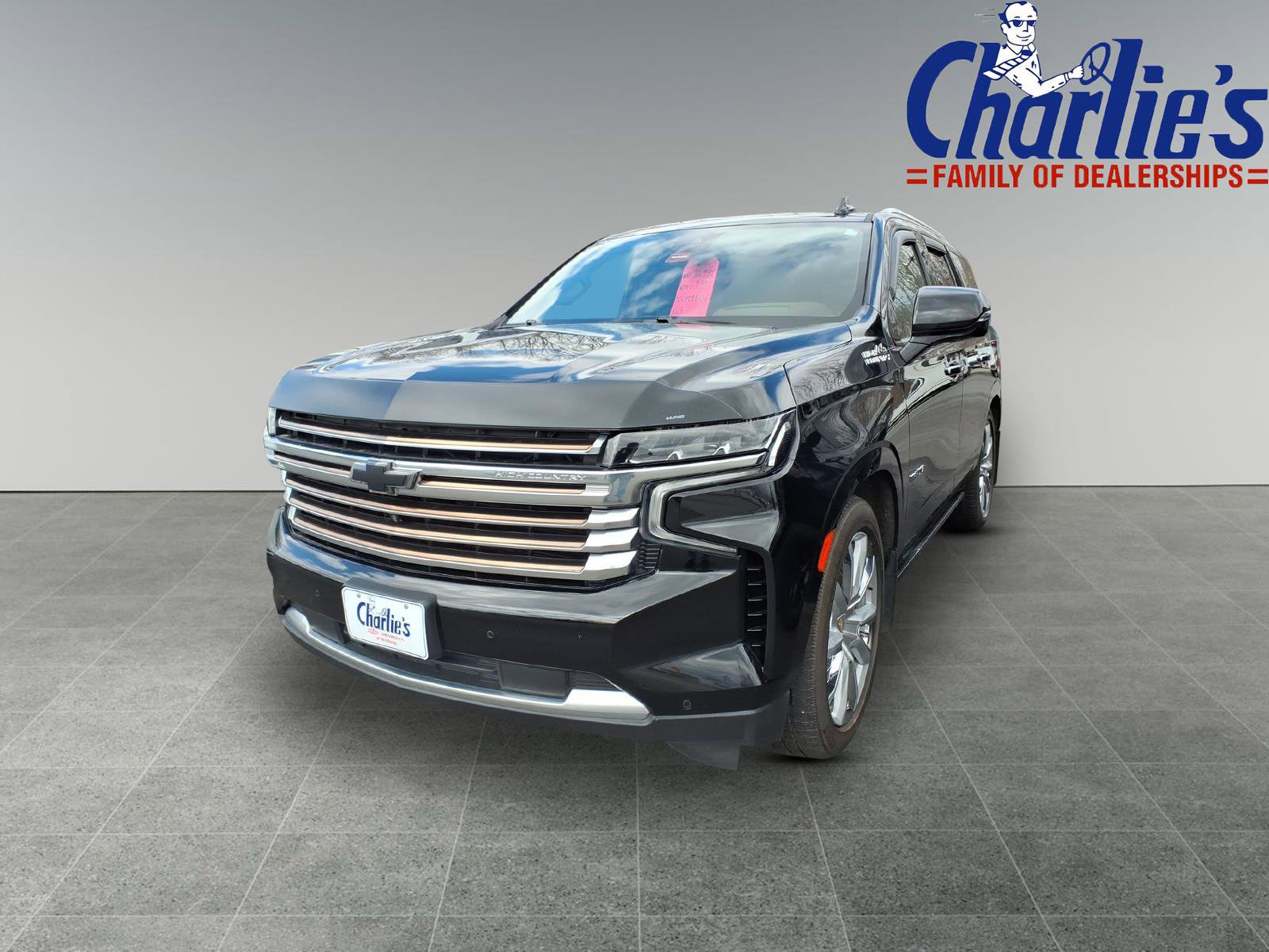 Used 2024 Chevrolet Tahoe High Country AWD/4WD image 1