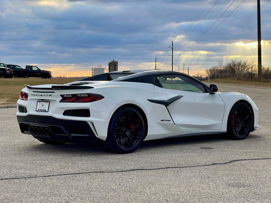 Used 2024 Chevrolet Corvette Z06 image 11