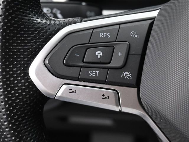 Used 2022 Volkswagen Atlas Cross Sport SEL Premium R-Line image 20