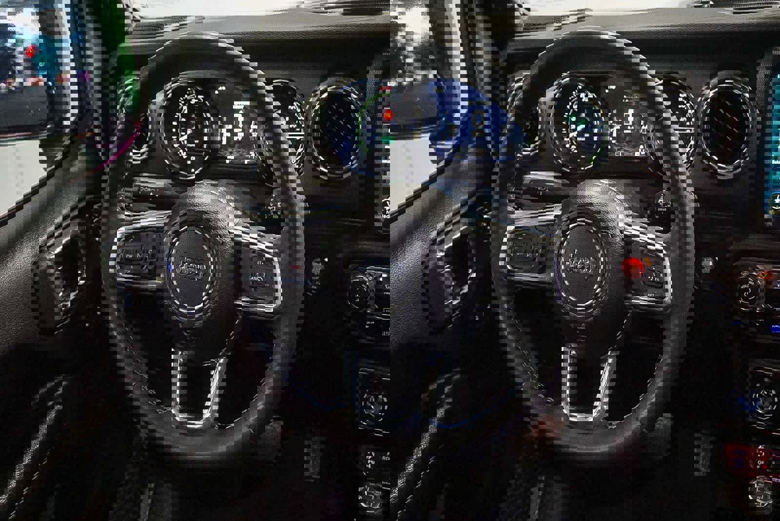 Used 2023 Jeep Wrangler Unlimited Rubicon 4xe AWD/4WD image 17