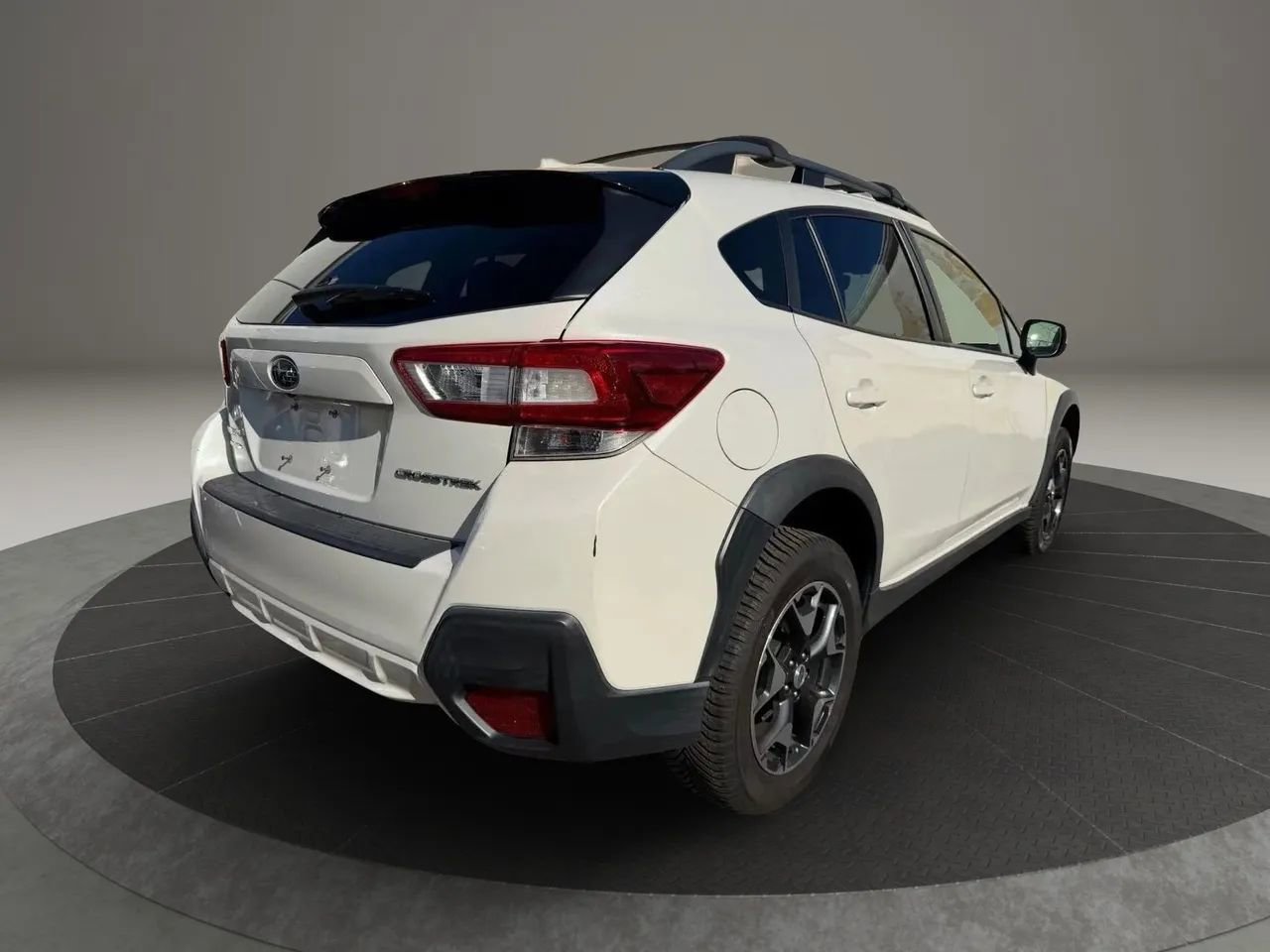 Used 2018 Subaru Crosstrek 2.0i Premium w/ Eyesight System image 5