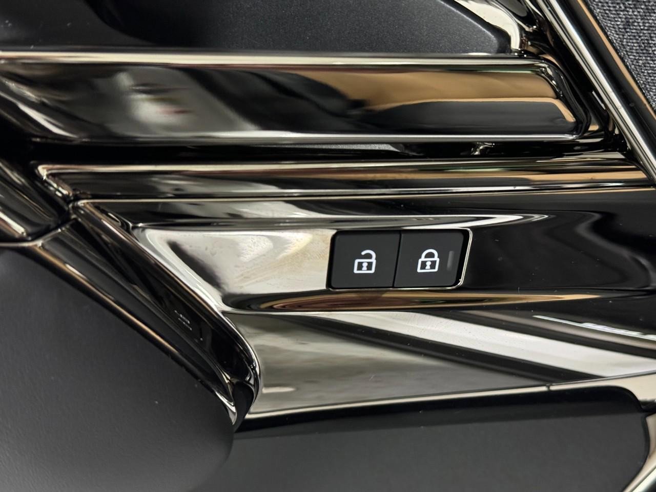 New 2025 Land Rover Range Rover Sport Dynamic SE image 32