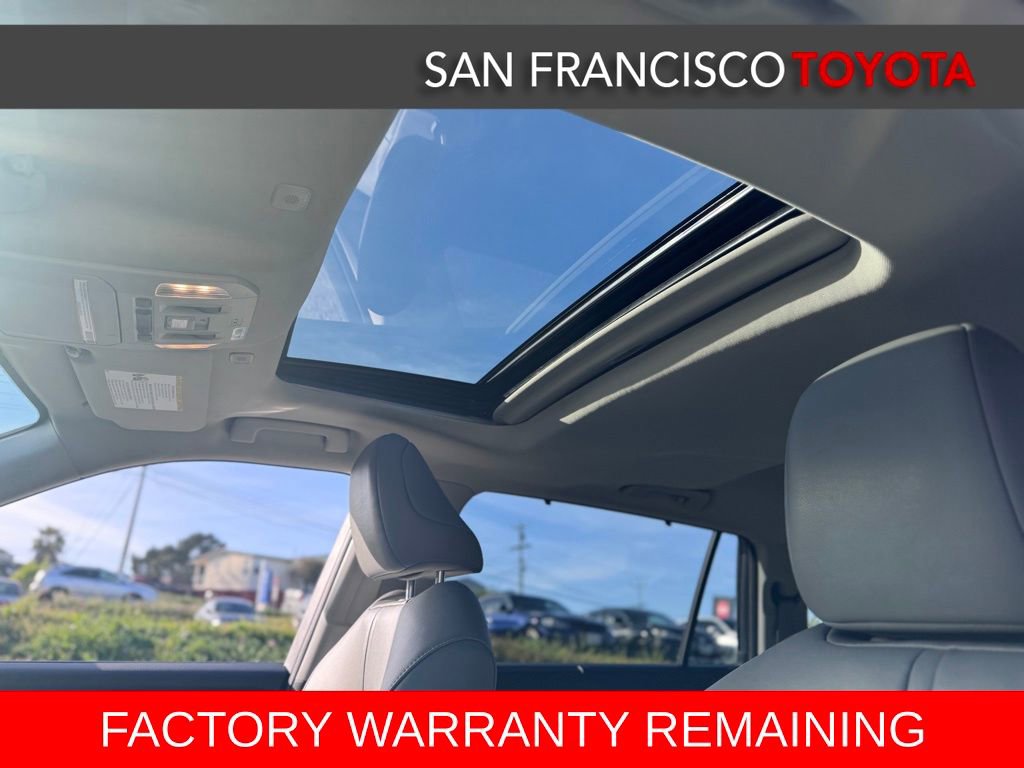Used 2023 Toyota Highlander XLE image 12